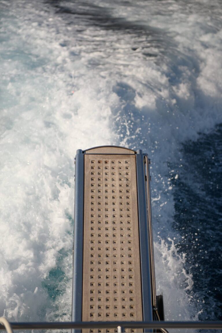 Mass Image Compressor Compressed this image. https://sourceforge.net/projects/icompress/ with Quality:80